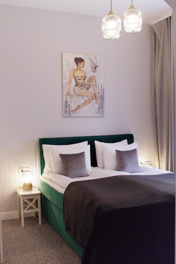 Apartamenty Plac Kolegiacki Posen Exterior foto